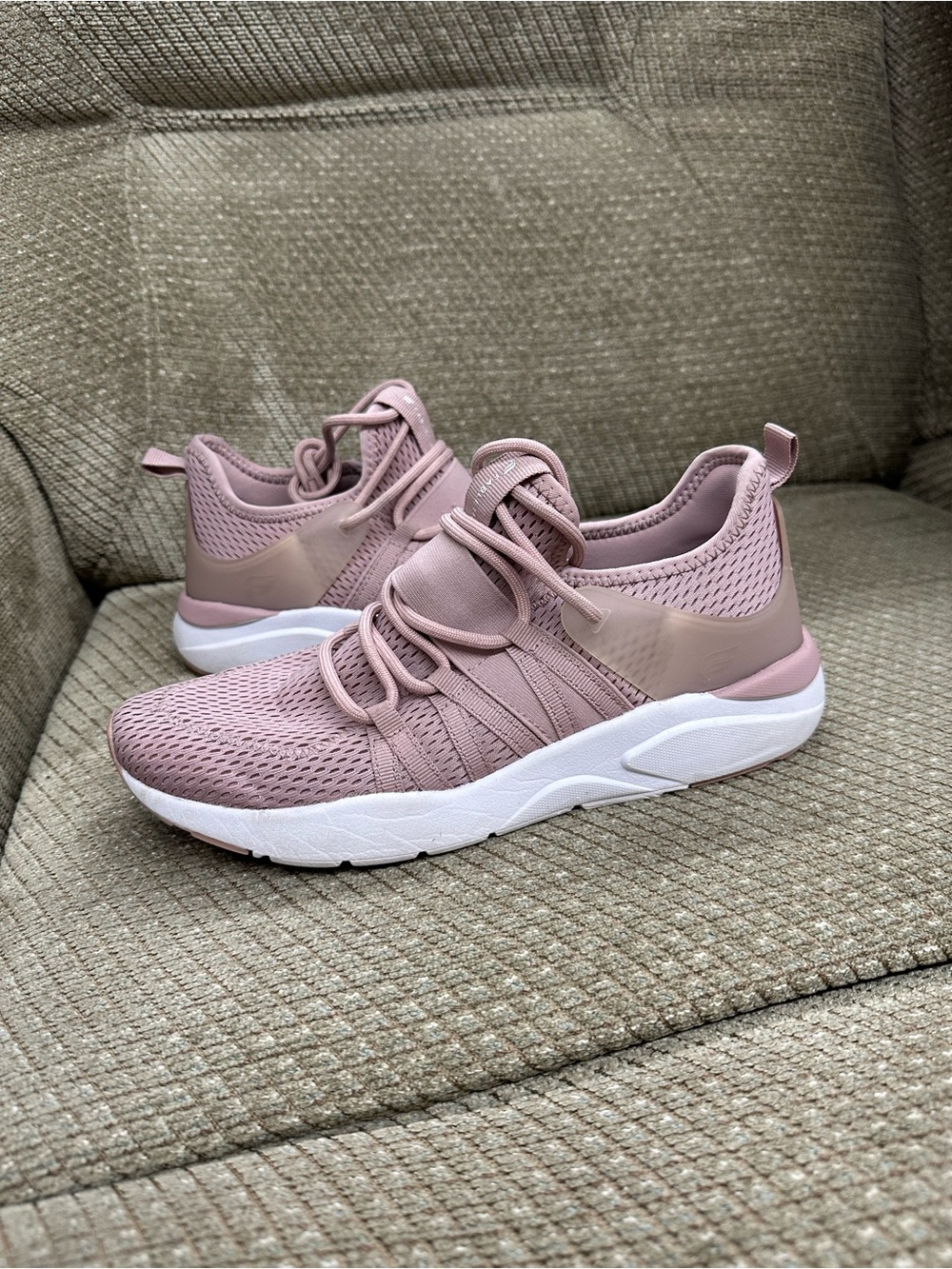 Fabletics Pink avalon Knit running Sneakers Lightweight Casual size 7.5 women’s